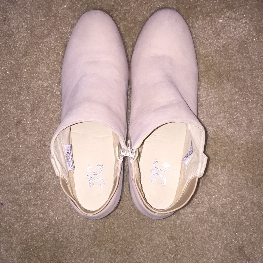 Ankle boots